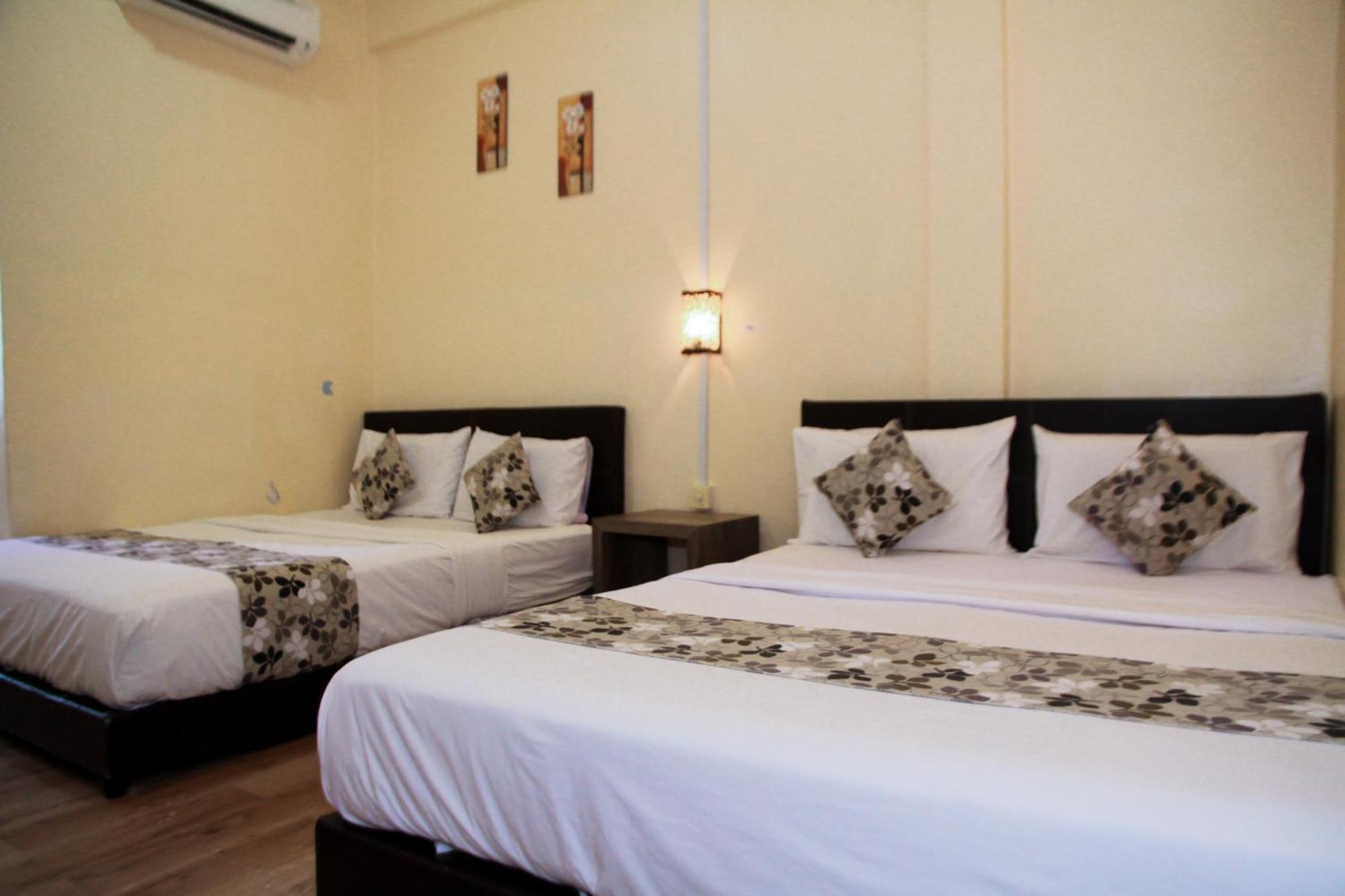Myra Hotel Mersing Exteriör bild