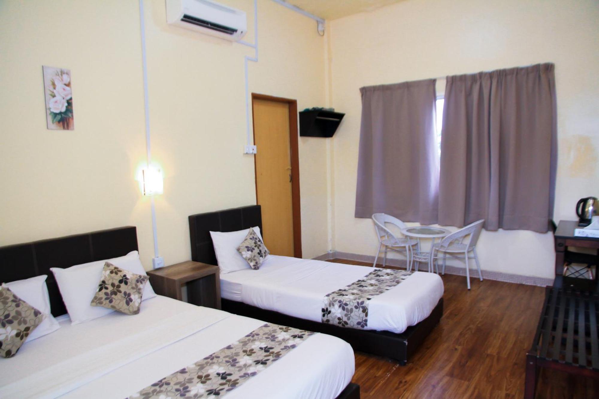 Myra Hotel Mersing Exteriör bild