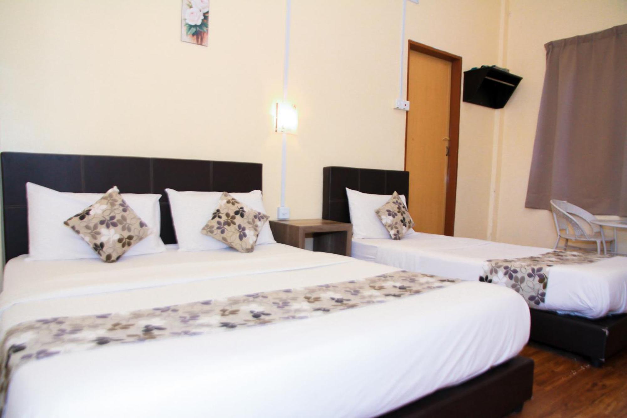 Myra Hotel Mersing Exteriör bild