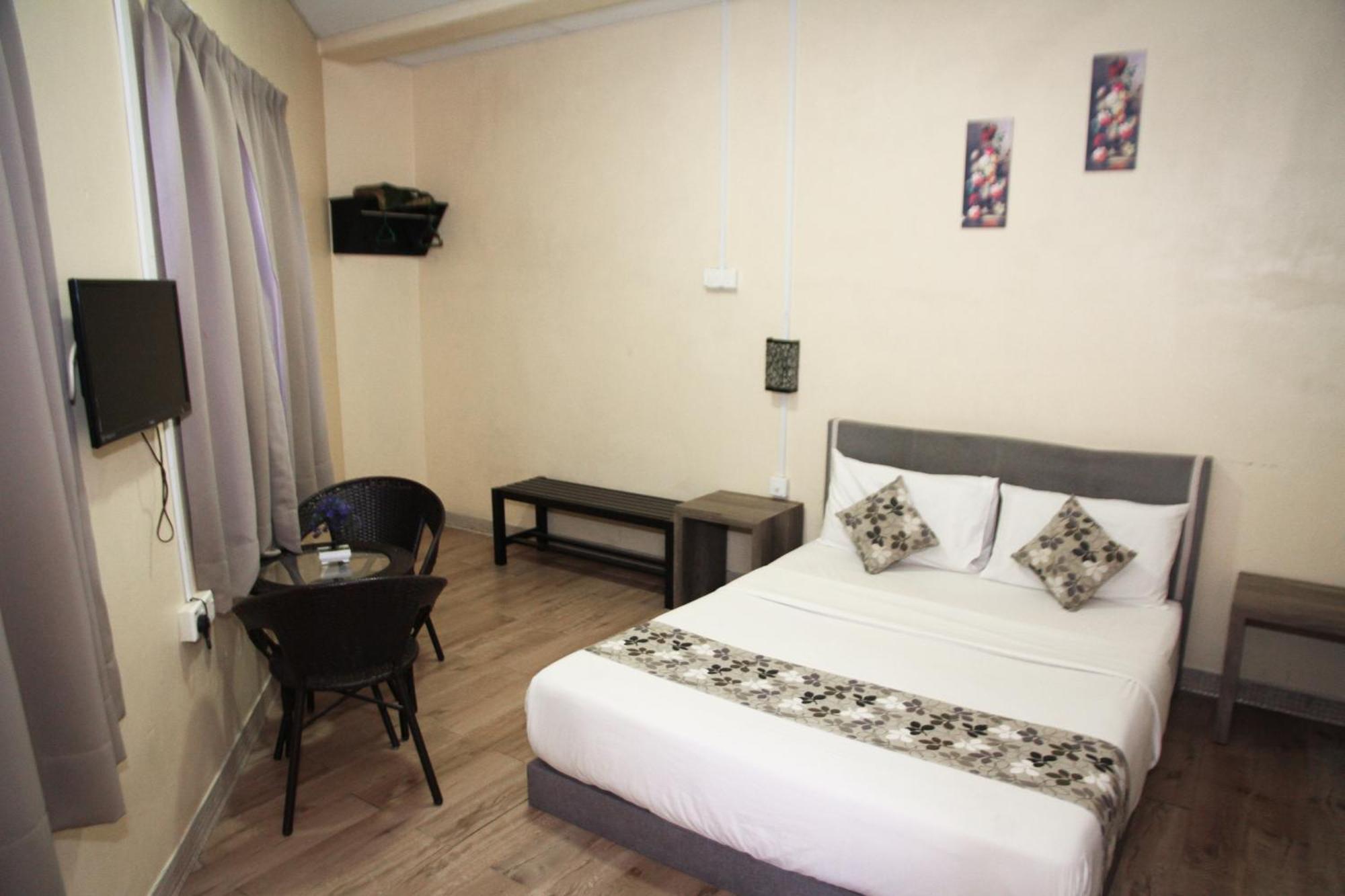 Myra Hotel Mersing Exteriör bild